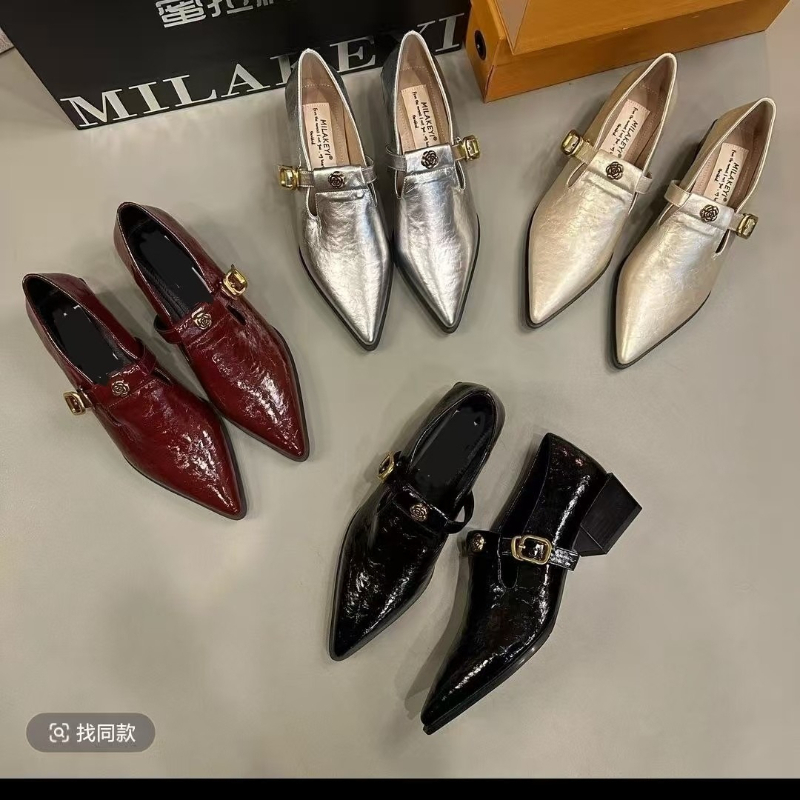 Flat-bottomed Thick-soled Poin - Pointed Toe Flat ulasan dan harga