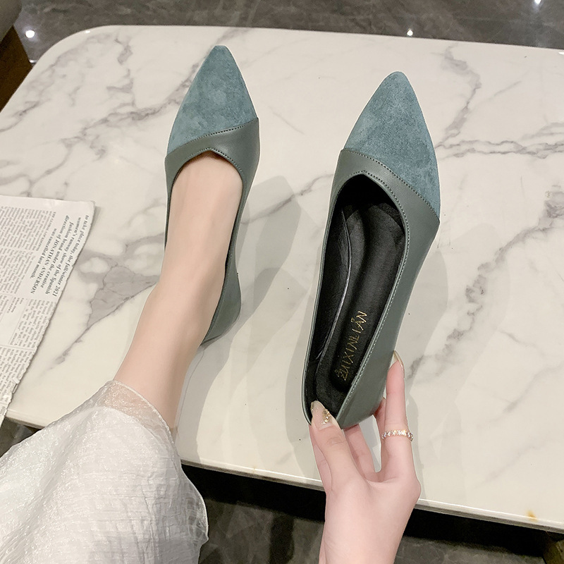 Flat black leather shoes for w - Pointed Toe Flat ulasan dan harga