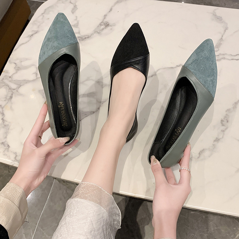 Flat black leather shoes for w - Pointed Toe Flat ulasan dan harga
